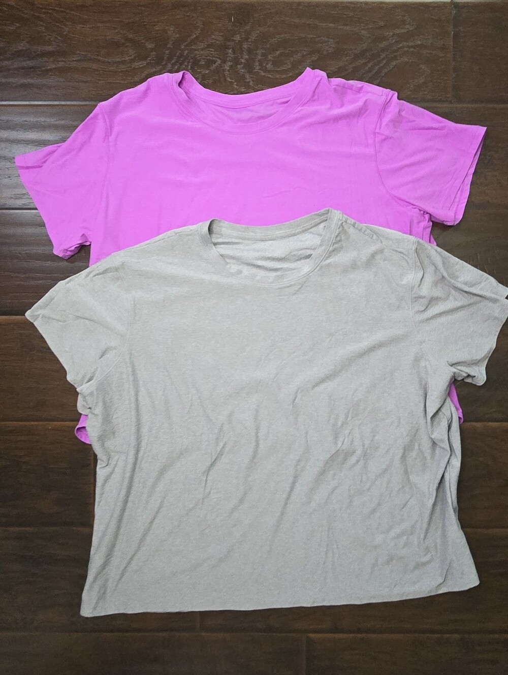 Time and Tru Bundle of 2 Athletic Buttercore Short Sleeve Shirts XL
